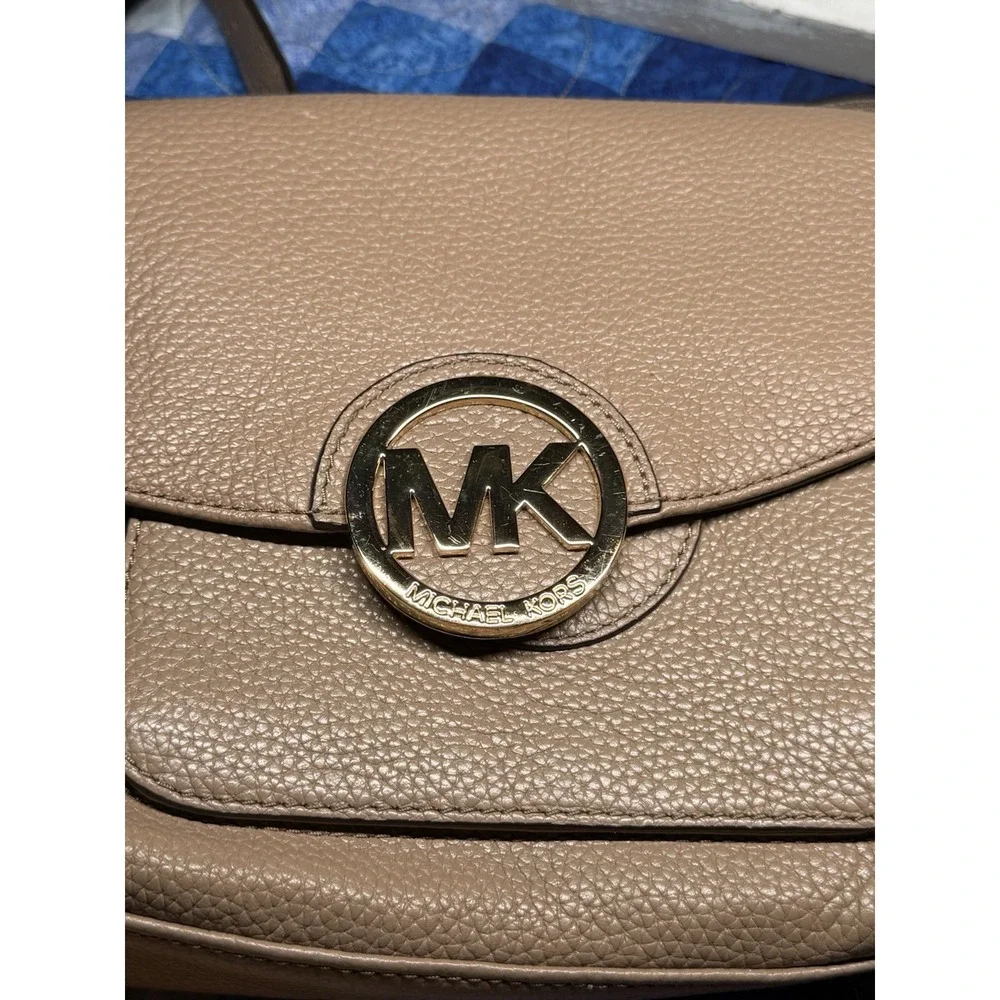 Michael Kors Crossbody Shoulder Bag Taupe Pebbled Leather Lk Nw